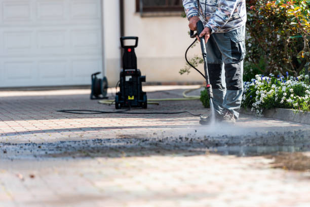 Best Deck Pressure Washing  in Farmersville, CA