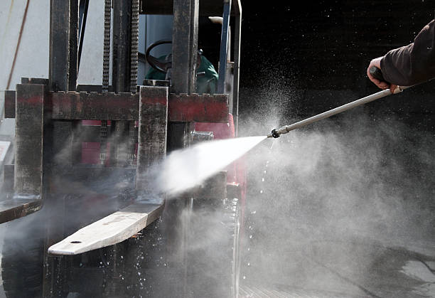 Best Pressure Washing Near Me  in Farmersville, CA